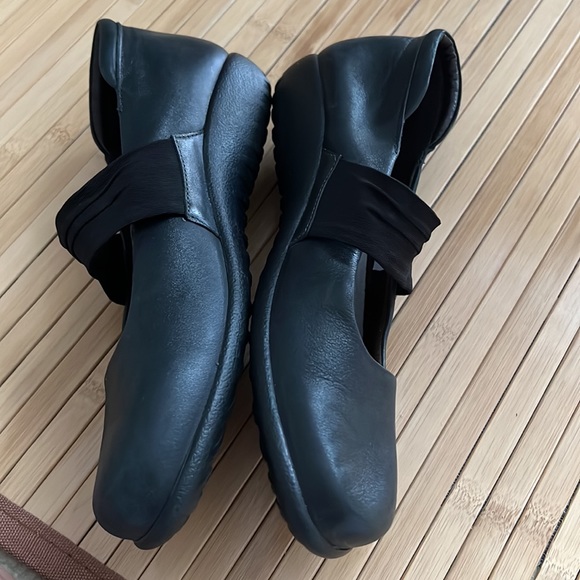 NAOT Koa Mary Jane Shoes Size 40 L9 EUC - Picture 2 of 7